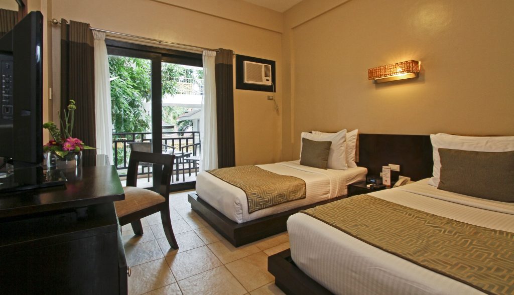 standard room twin bed 1