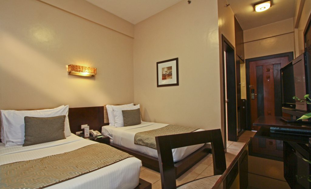 standard room twin bed 2