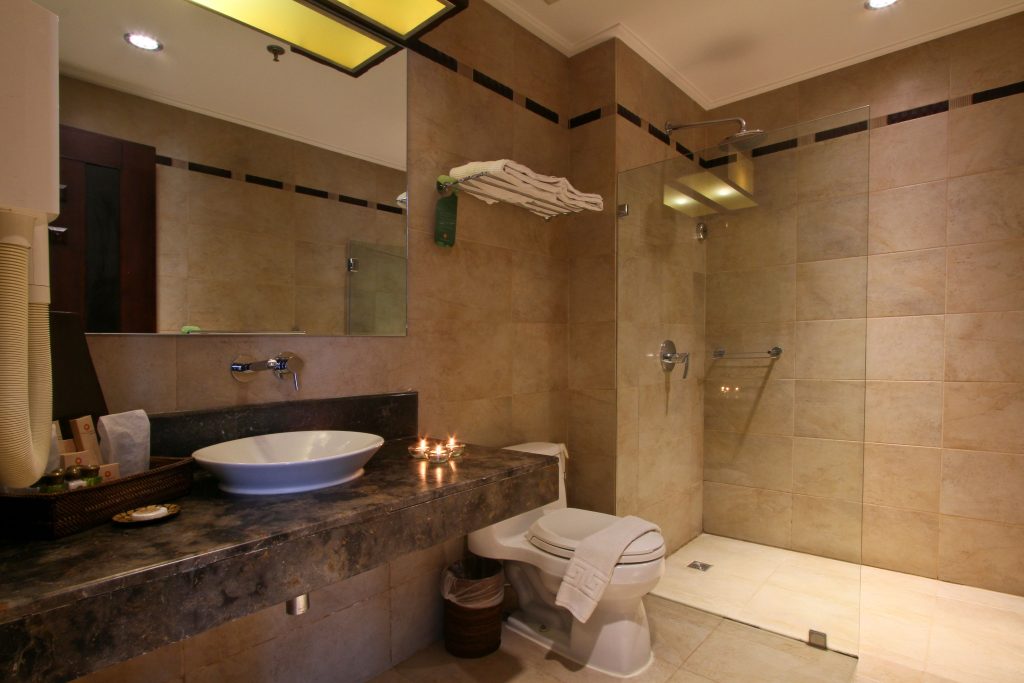 seaview room bathroom 2