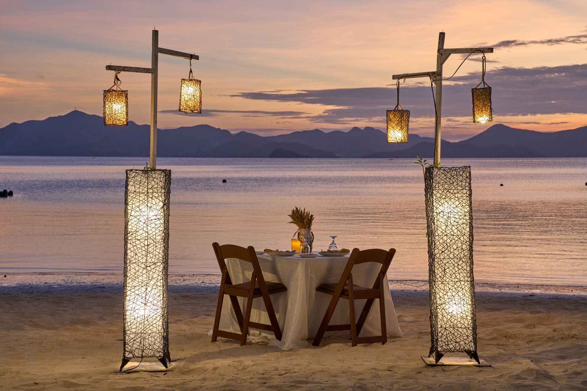 romantic dinner set up only 1