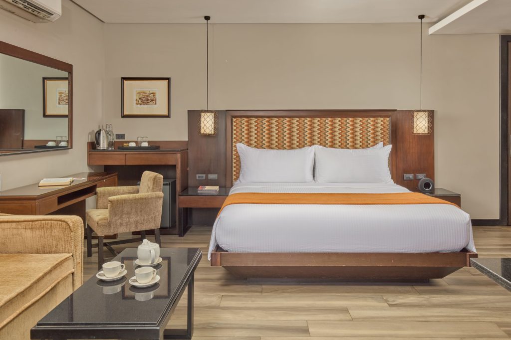 superior king with deck access 2