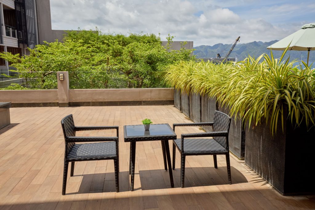 superior king with deck access view 2